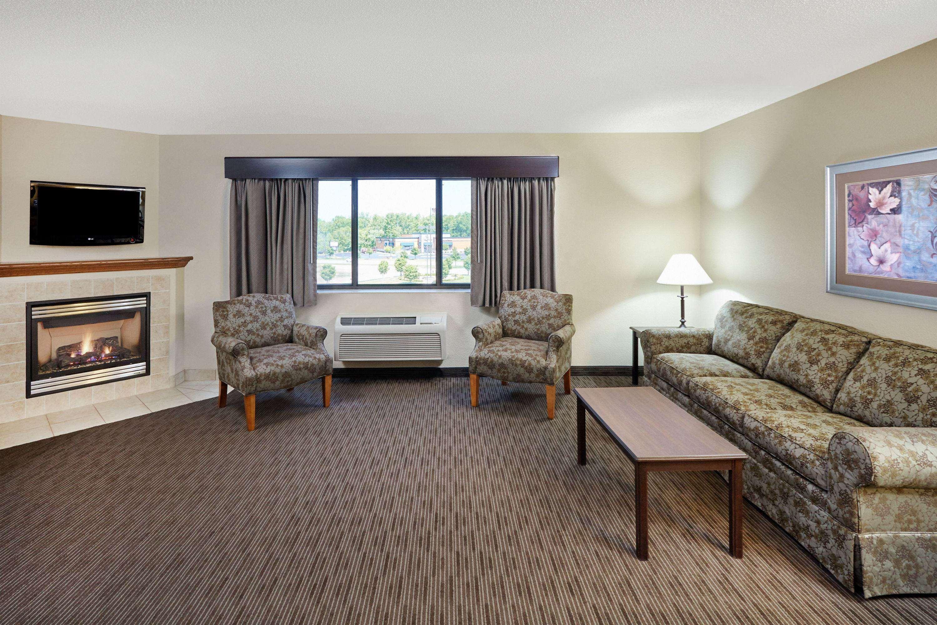 Americinn By Wyndham Green Bay East Exterior photo